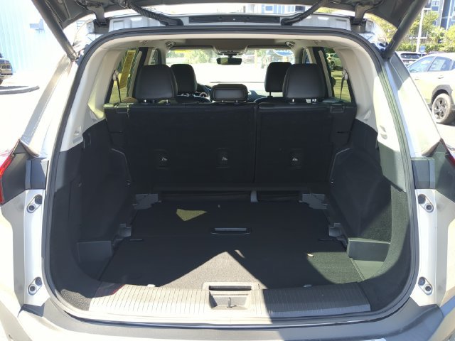 Used 2023 Nissan Rogue Platinum w/ Platinum Premium Package FWD image 9