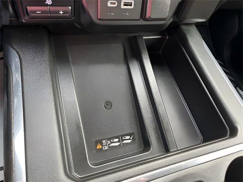 Used 2020 Chevrolet Silverado 2500 LTZ w/ LTZ Premium Package image 22