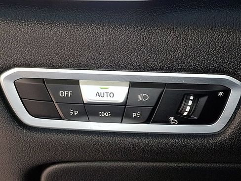 Used 2022 BMW X5 M50i AWD/4WD image 25