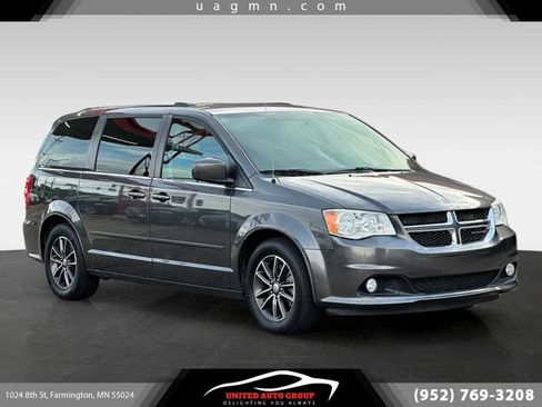 Used 2016 Dodge Grand Caravan SXT FWD image 1