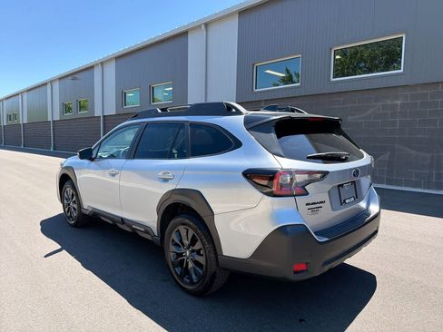 Certified 2024 Subaru Outback Onyx Edition AWD/4WD image 11