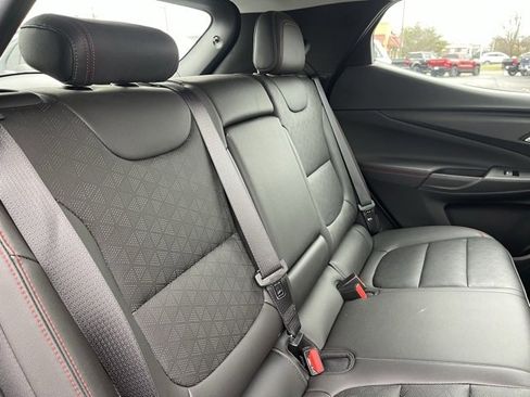 Used 2023 Chevrolet Bolt EUV LT w/ Convenience Package image 9