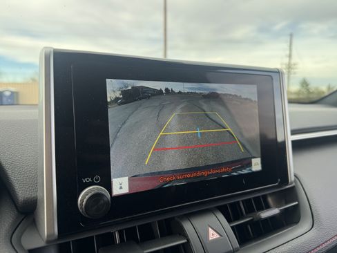 Used 2023 Toyota RAV4 SE w/ Weather & Moonroof Package image 25