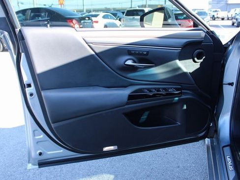 Used 2023 Lexus ES 350 F Sport image 10