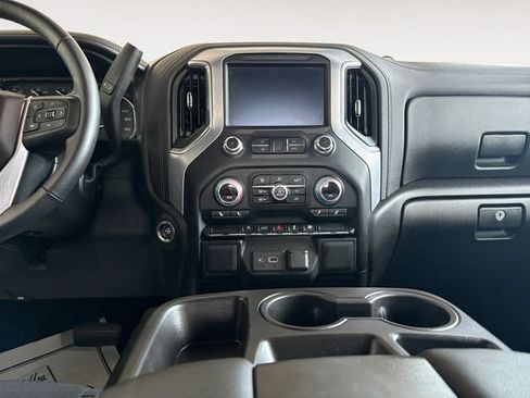 Used 2020 GMC Sierra 1500 SLE w/ SLE Value Package AWD/4WD image 9