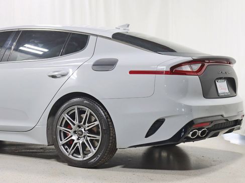 Used 2018 Kia Stinger GT2 image 10