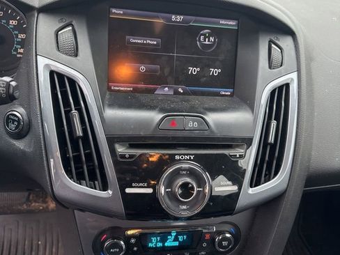 Used 2014 Ford Focus Titanium FWD image 13