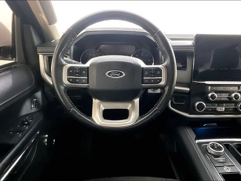 Used 2024 Ford Expedition XLT RWD image 8