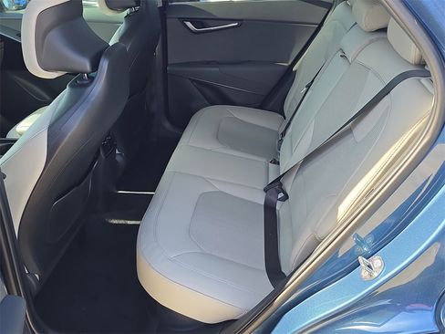 New 2026 Kia Niro EX image 17