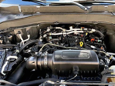 Used 2022 Ford Explorer XLT w/ Equipment Group 202A RWD image 36