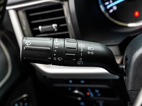 Used 2024 Ford Expedition XLT AWD/4WD image 36