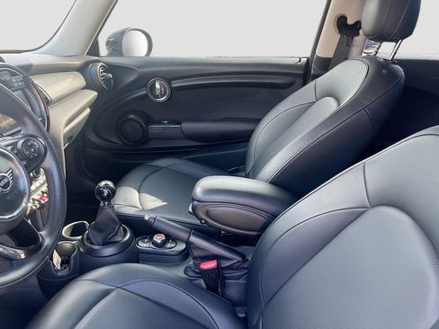 Used 2019 MINI Cooper 2-Door Hardtop FWD image 19