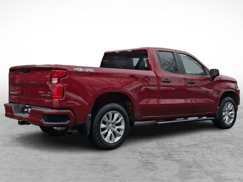 Used 2020 Chevrolet Silverado 1500 Custom w/ Custom Value Package image 4