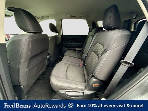 Used 2023 Nissan Pathfinder SV AWD/4WD image 29