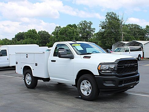 Used 2024 RAM 2500 Tradesman RWD image 2