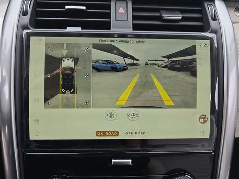 New 2026 Land Rover Discovery Limited Edition image 25