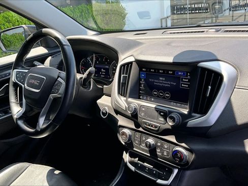 Used 2023 GMC Terrain SLT FWD image 32