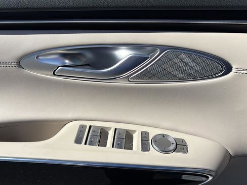 Certified 2026 Genesis GV70 2.5T image 16