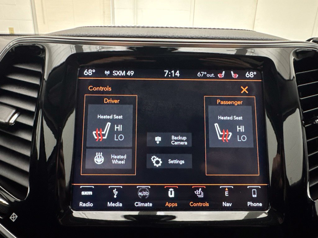 Used 2019 Jeep Cherokee Limited AWD/4WD image 32