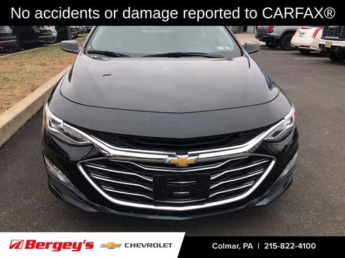Used 2024 Chevrolet Malibu LT image 2