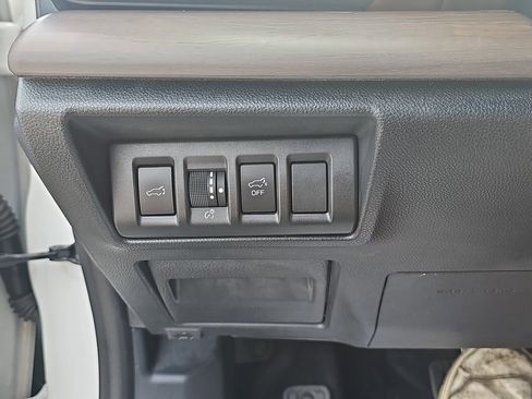 Used 2020 Subaru Outback Touring XT AWD/4WD image 32