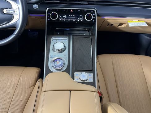 Used 2023 Genesis GV80 2.5T w/ Prestige 20" Package image 19