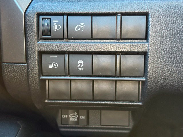 Used 2025 Toyota Tacoma SR5 AWD/4WD image 24