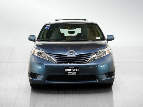 Used 2016 Toyota Sienna LE FWD image 8