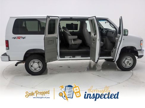 Used 2013 Ford E-350 and Econoline 350 XLT image 3