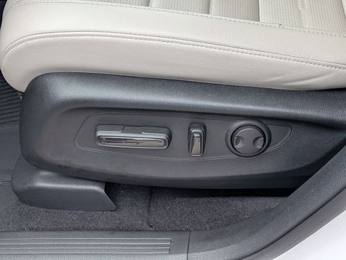 Used 2024 Honda CR-V EX-L image 22
