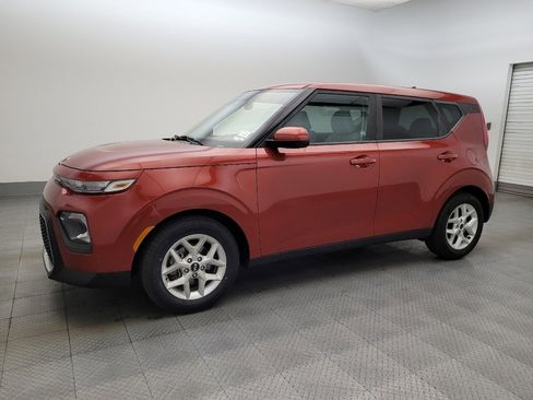 Used 2020 Kia Soul S image 2