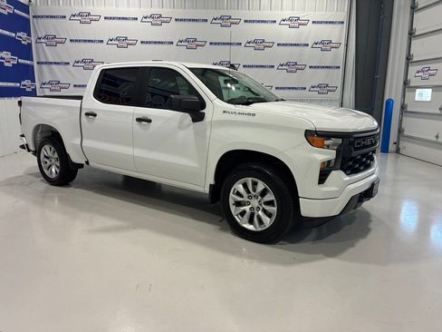 Used 2022 Chevrolet Silverado 1500 Custom RWD image 9