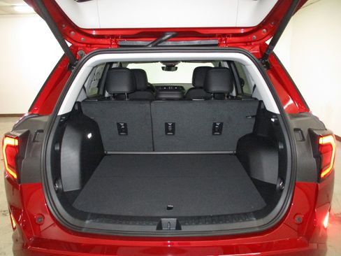 New 2026 GMC Terrain Denali AWD/4WD image 12