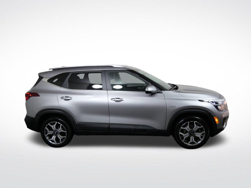 Used 2021 Kia Seltos EX AWD/4WD image 2