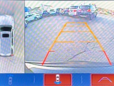 Used 2020 Cadillac Escalade ESV 4WD image 18