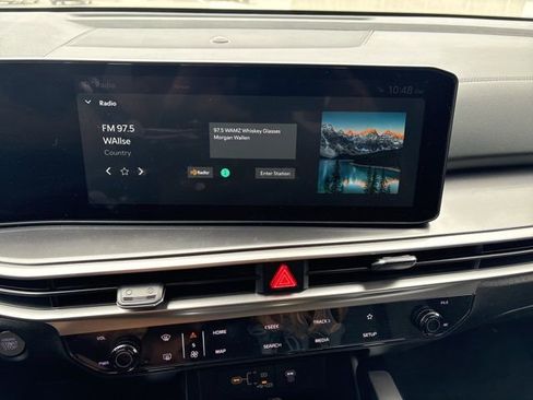 Certified 2025 Kia Sorento LX image 12