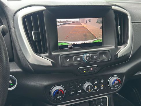 Used 2022 GMC Terrain SLE w/ Driver Convenience Package image 19