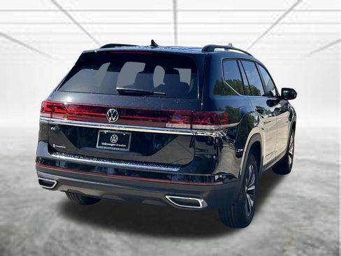 New 2026 Volkswagen Atlas SE FWD image 5