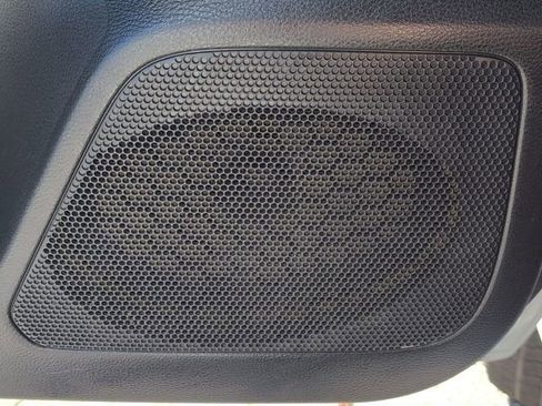 Used 2018 Toyota Tacoma SR5 RWD image 20