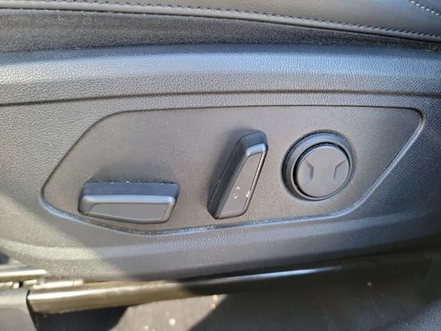 Used 2024 Kia Sorento S w/ Panoramic Sunroof Package image 12