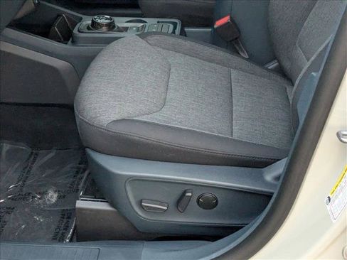 New 2025 Ford Maverick XLT w/ XLT Luxury Package image 4