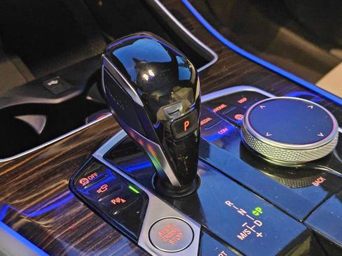 Used 2021 BMW X5 xDrive40i w/ Convenience Package image 34