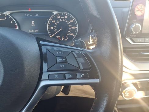 Used 2024 Nissan Altima 2.5 SR image 16