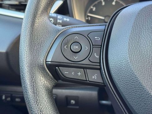 Used 2025 Toyota Corolla LE image 21