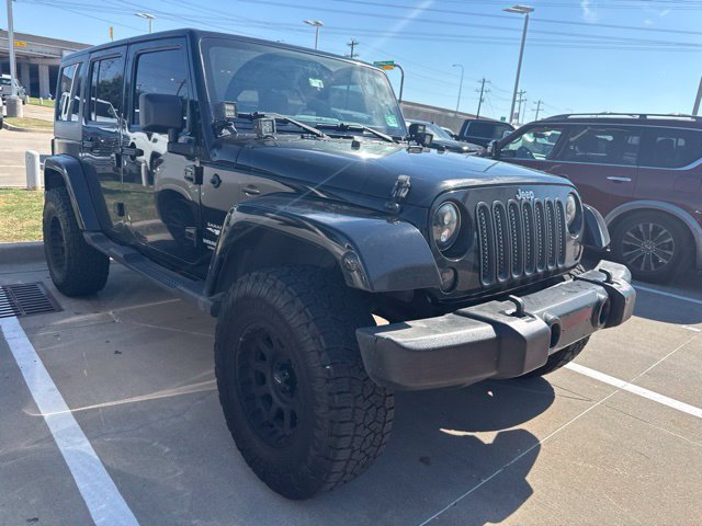 Used 2011 Jeep Wrangler Unlimited Sahara w/ Dual Top Group AWD/4WD image 2