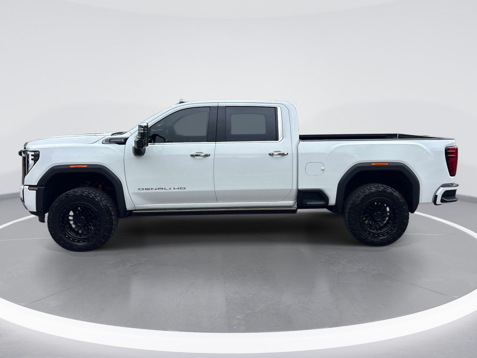 Used 2025 GMC Sierra 2500 Denali Ultimate AWD/4WD image 5
