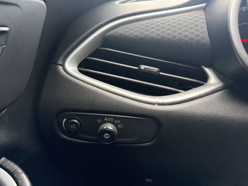 Used 2024 Chevrolet Malibu LT FWD image 35