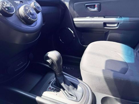 Used 2011 Kia Soul + FWD image 18