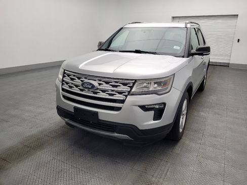 Used 2019 Ford Explorer XLT w/ Equipment Group 201A FWD image 15