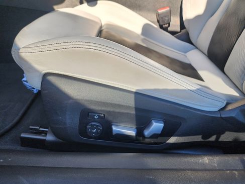 Used 2022 BMW M4 xDrive Competition w/ Executive Package image 21